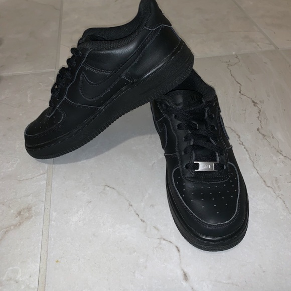 matte black air forces